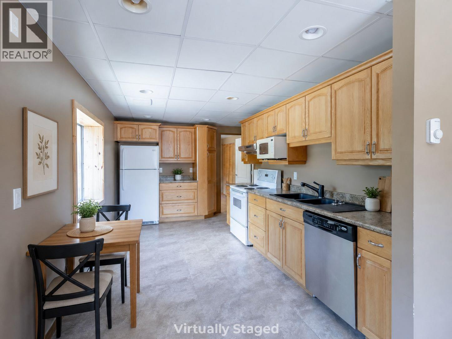  5671 Auto Road Southeast, Salmon Arm