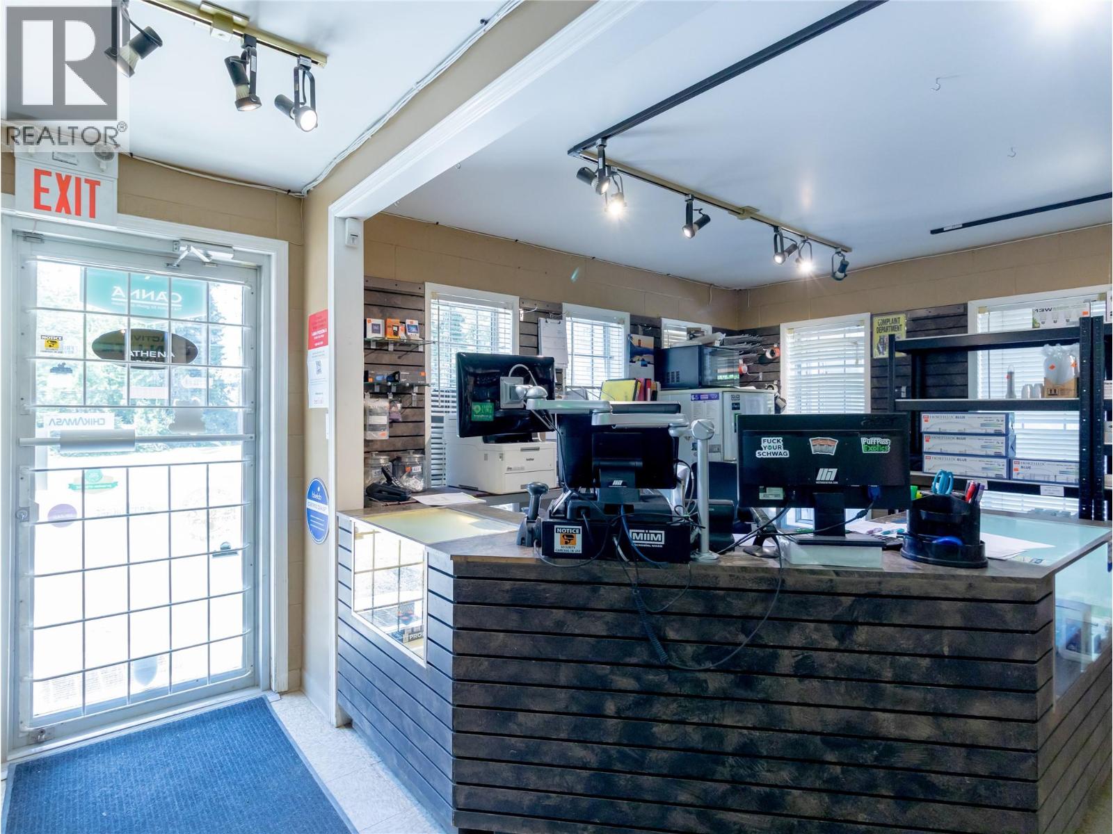 5671 Auto Road Southeast, Salmon Arm