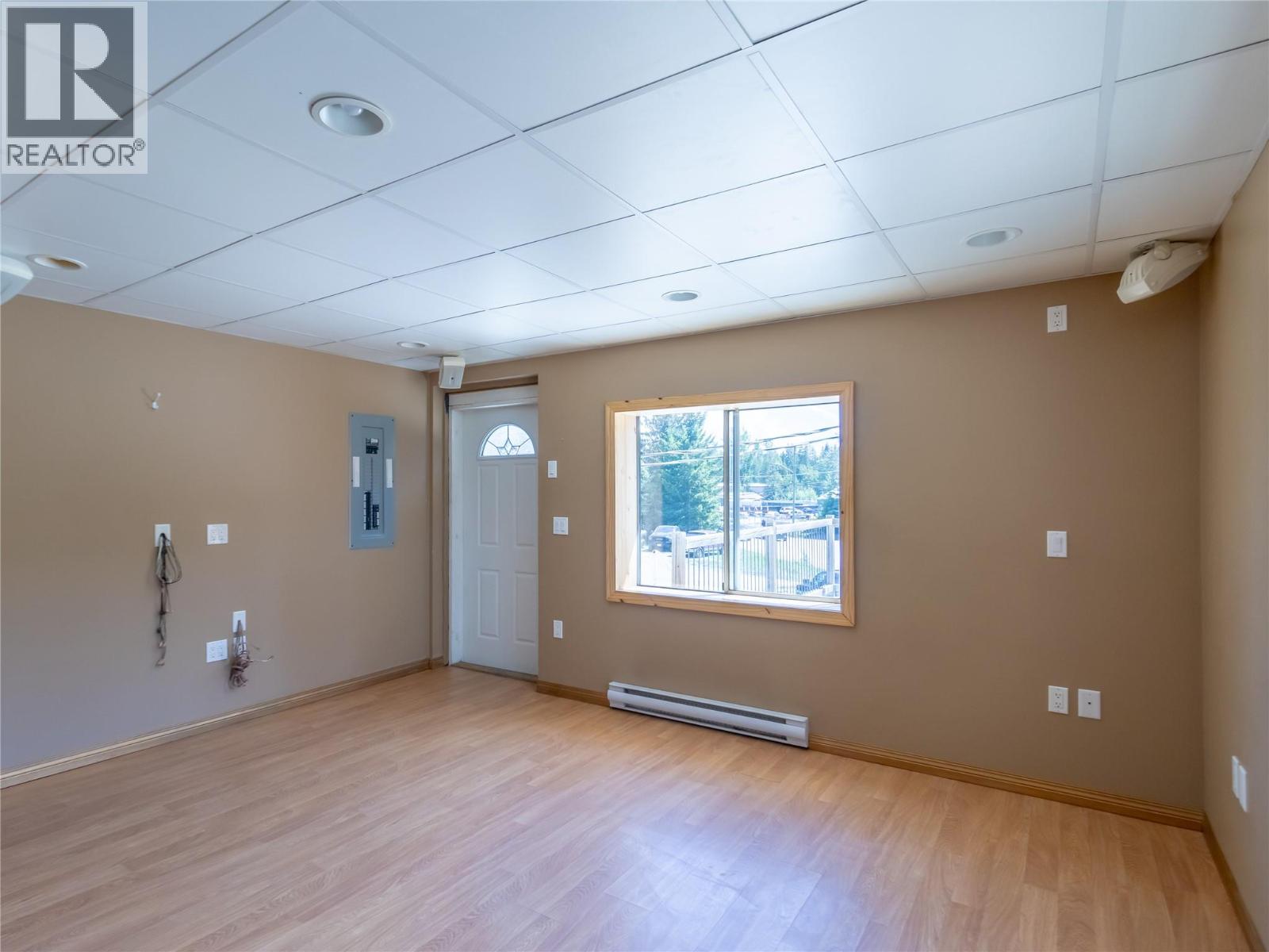  5671 Auto Road Southeast, Salmon Arm