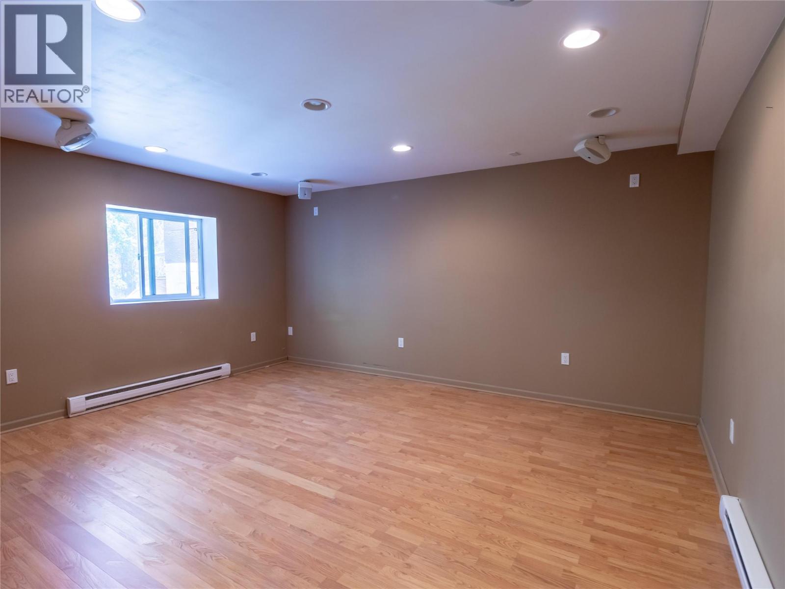  5671 Auto Road Southeast, Salmon Arm