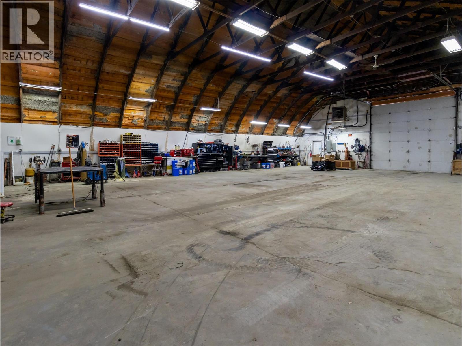  5671 Auto Road Southeast, Salmon Arm