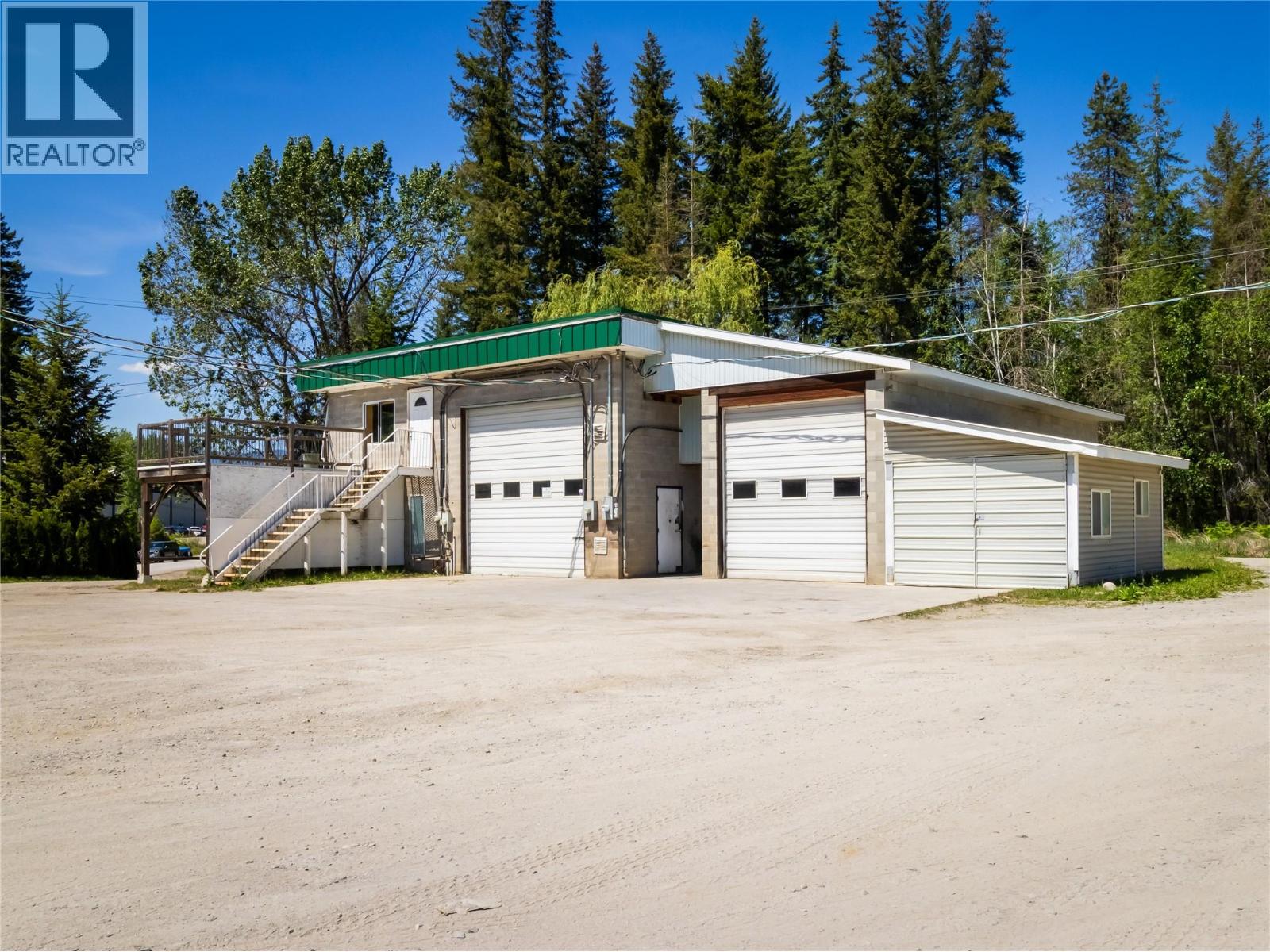  5671 Auto Road Southeast, Salmon Arm