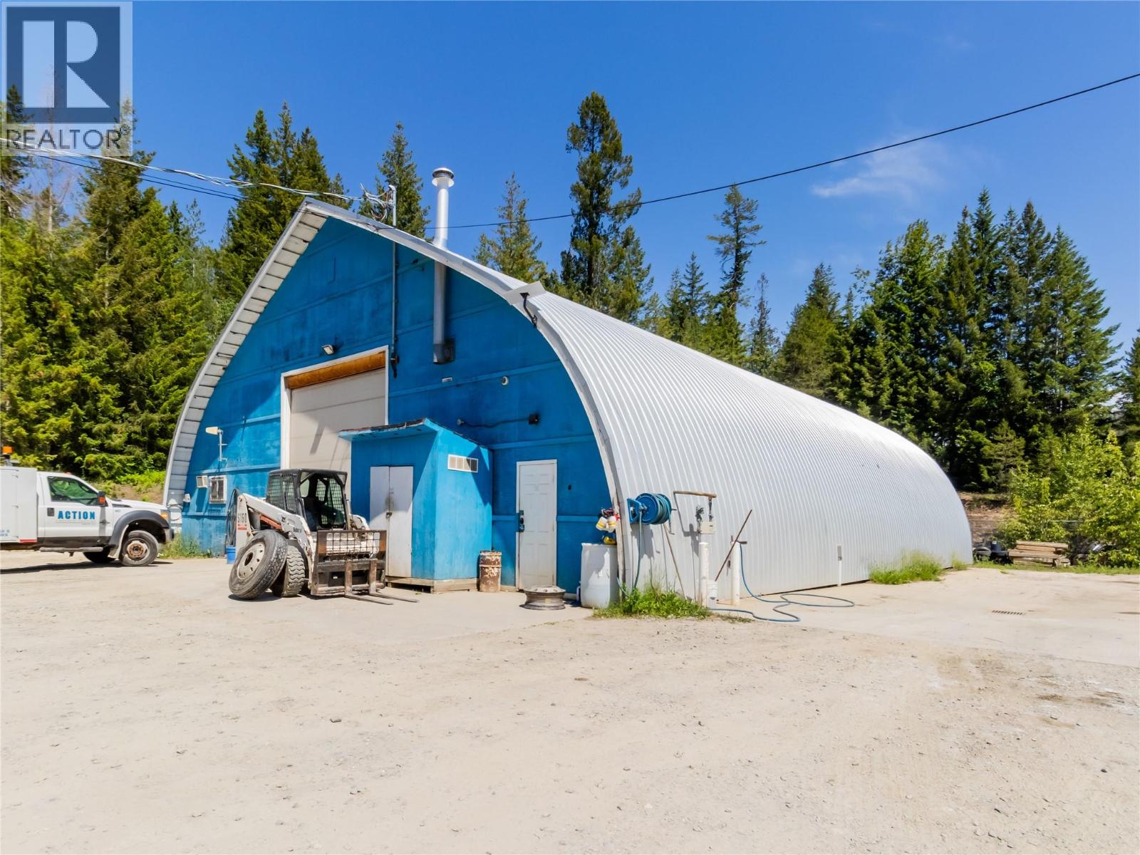  5671 Auto Road Southeast, Salmon Arm