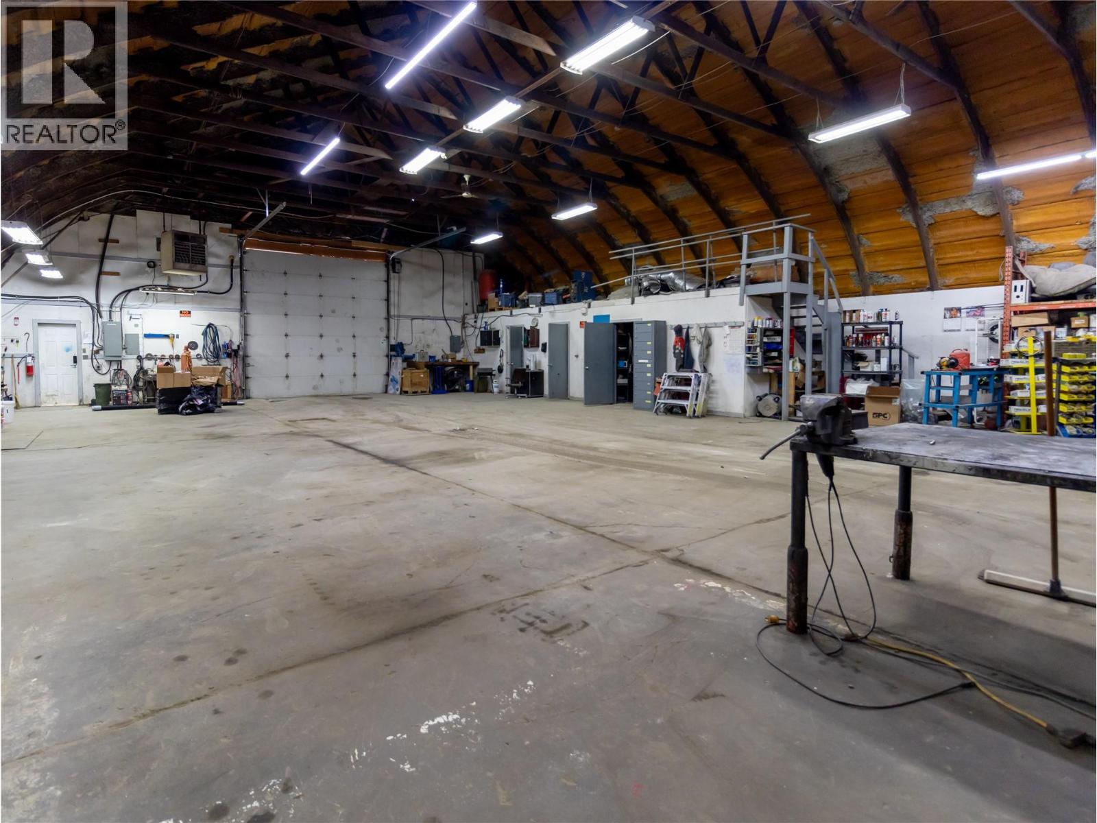  5671 Auto Road Southeast, Salmon Arm