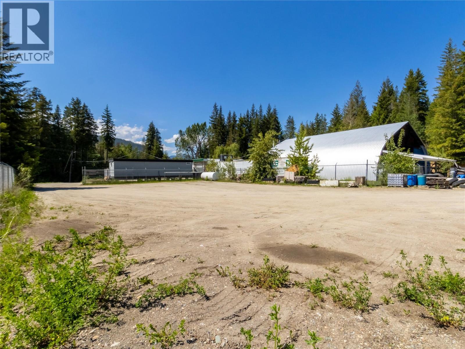  5671 Auto Road Southeast, Salmon Arm