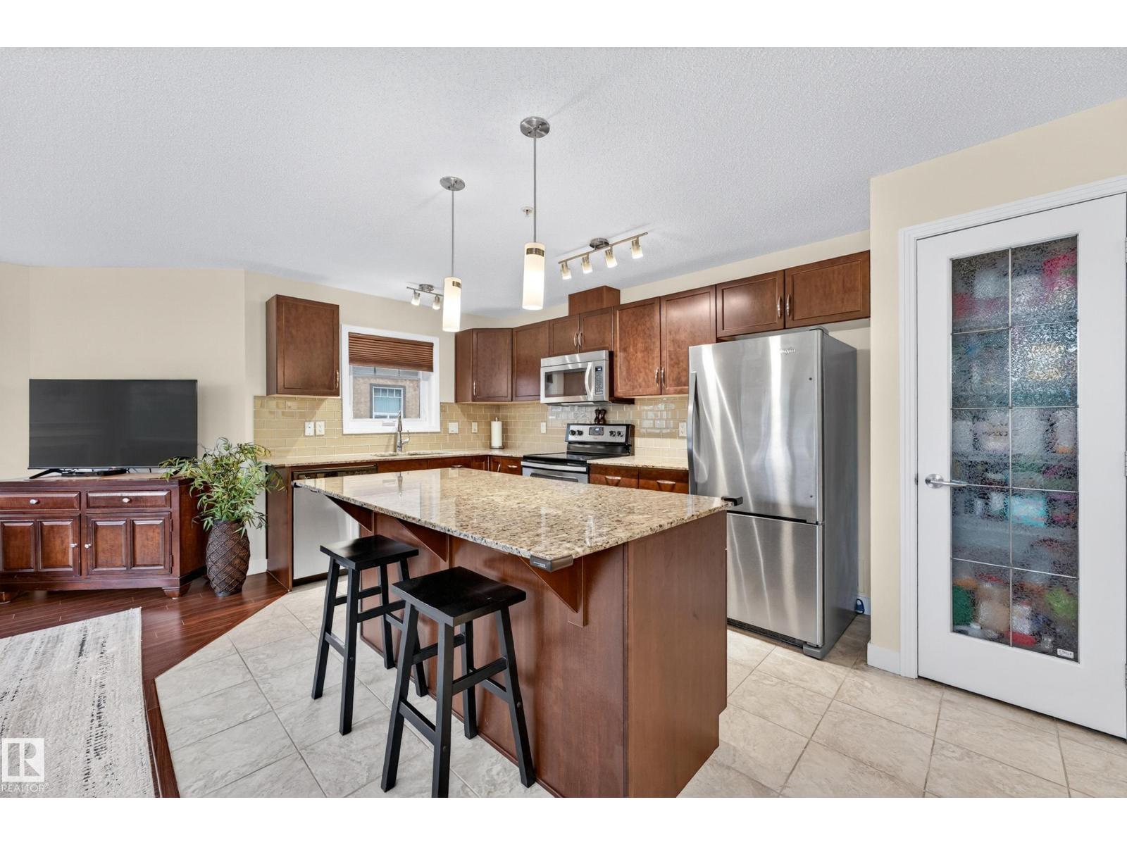 #207 2045 GRANTHAM CO NW — photo 12