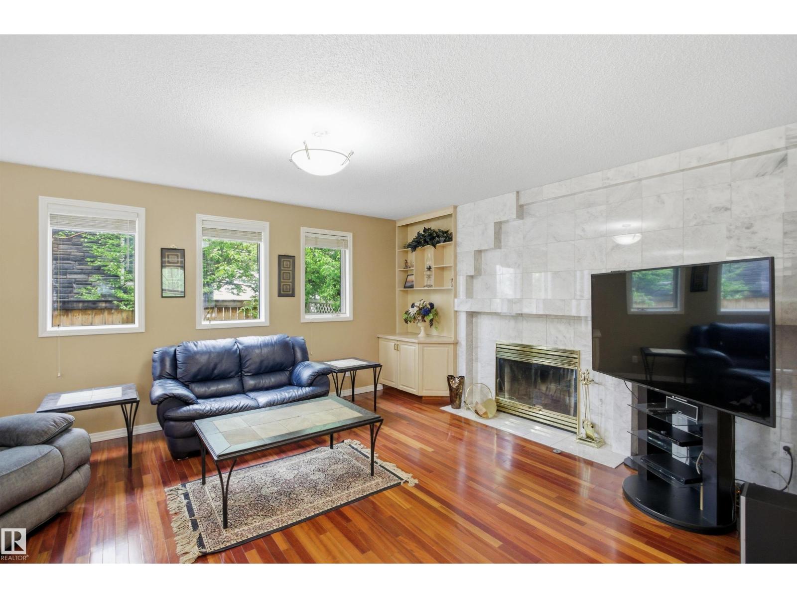 521 ESTATE DR - 11