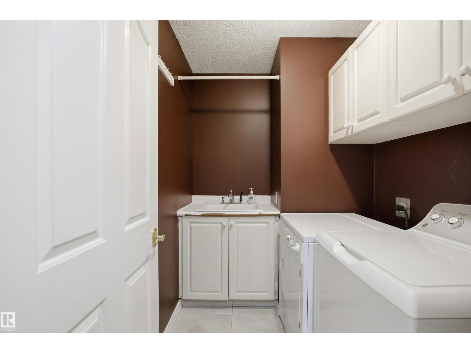 521 ESTATE DR - 22