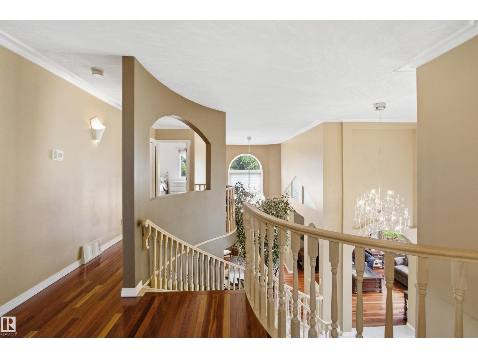 521 ESTATE DR - 23
