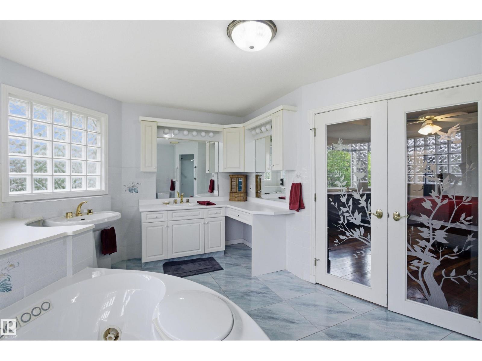 521 ESTATE DR - 28