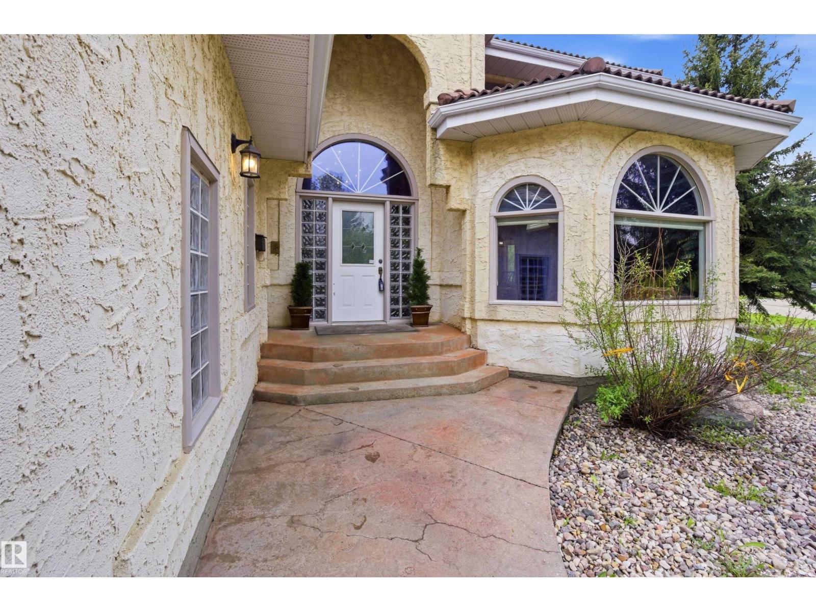 521 ESTATE DR - 3