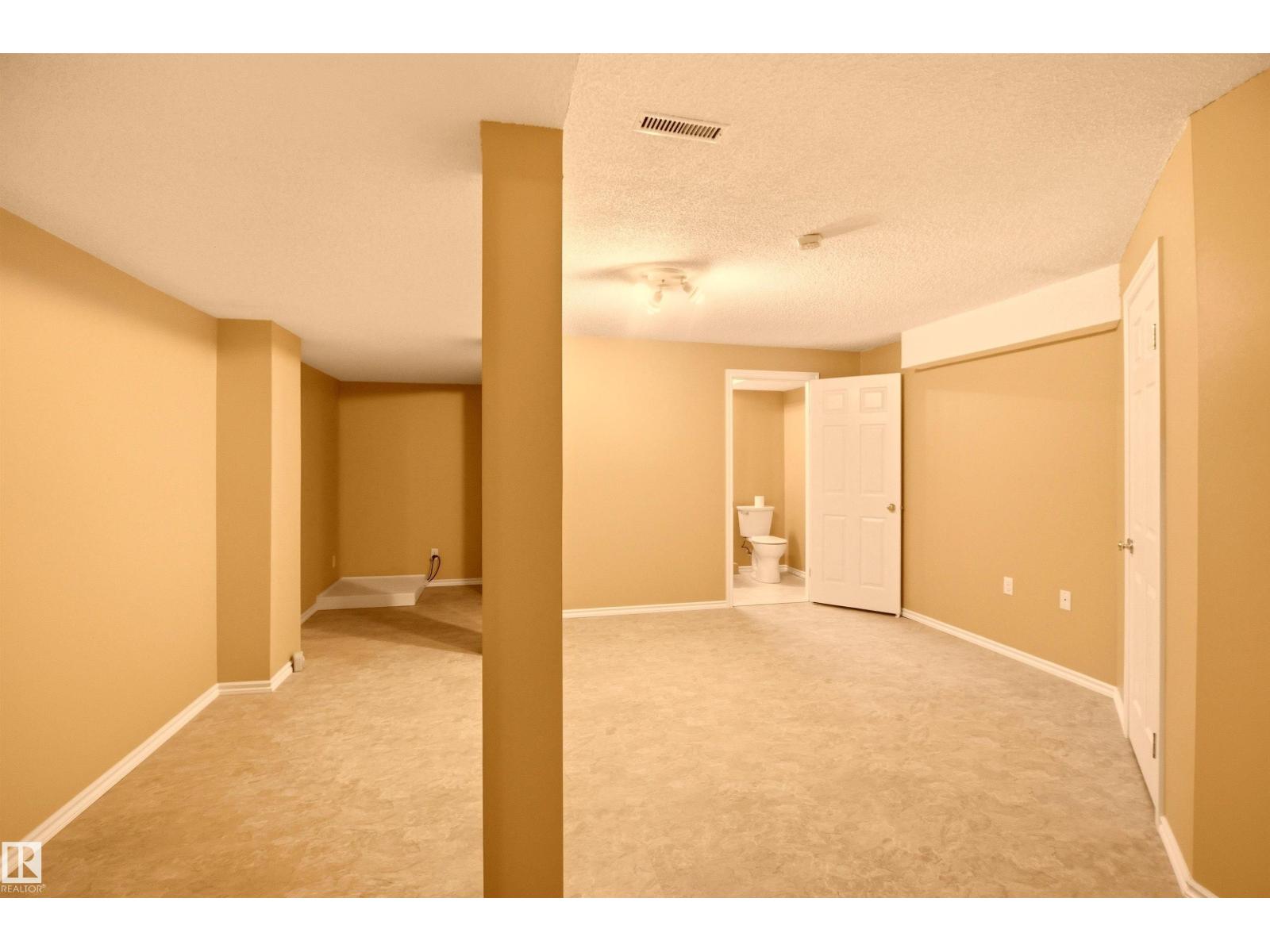 521 ESTATE DR - 38