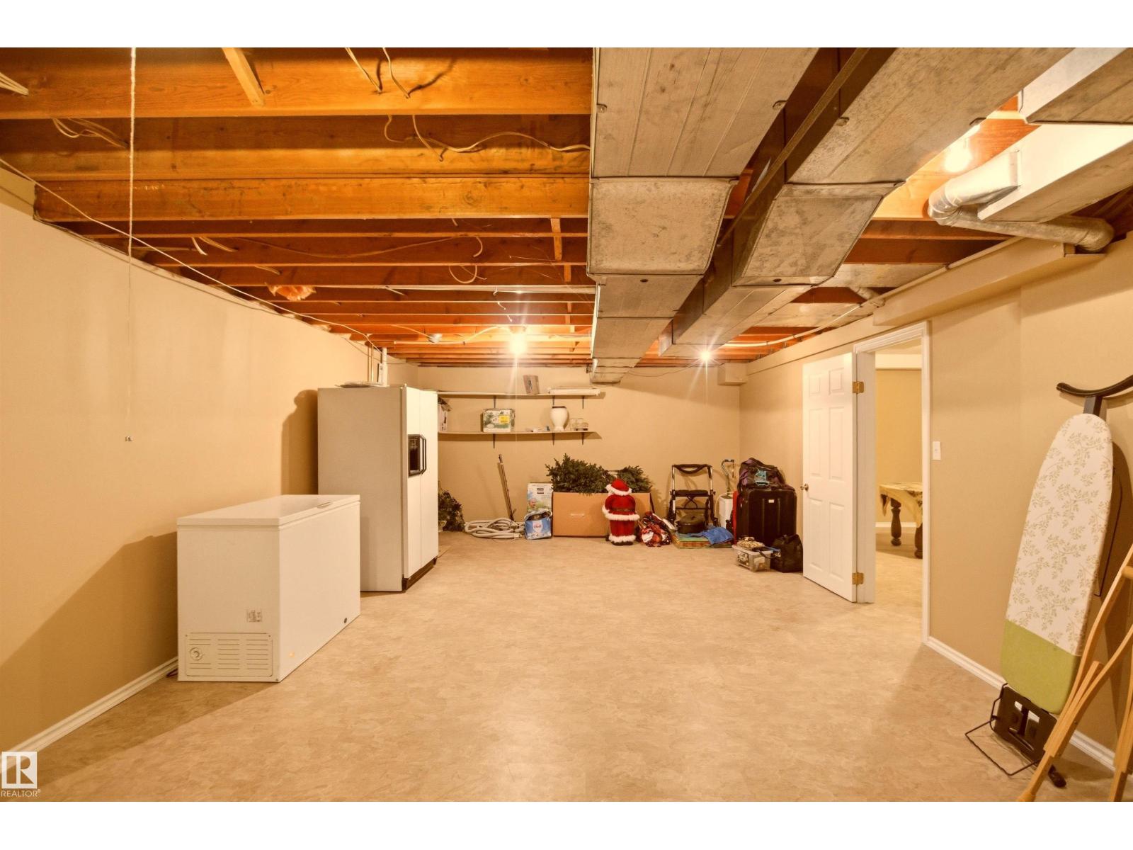 521 ESTATE DR - 42