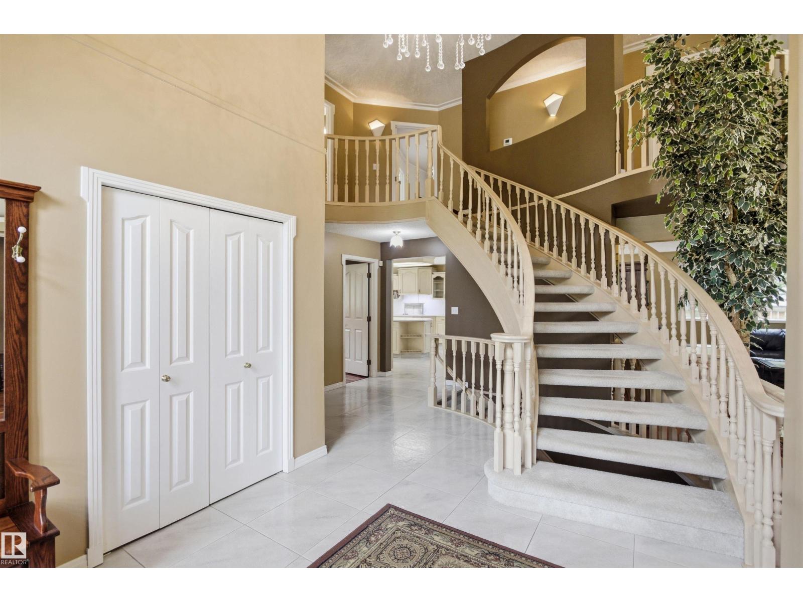 521 ESTATE DR - 5