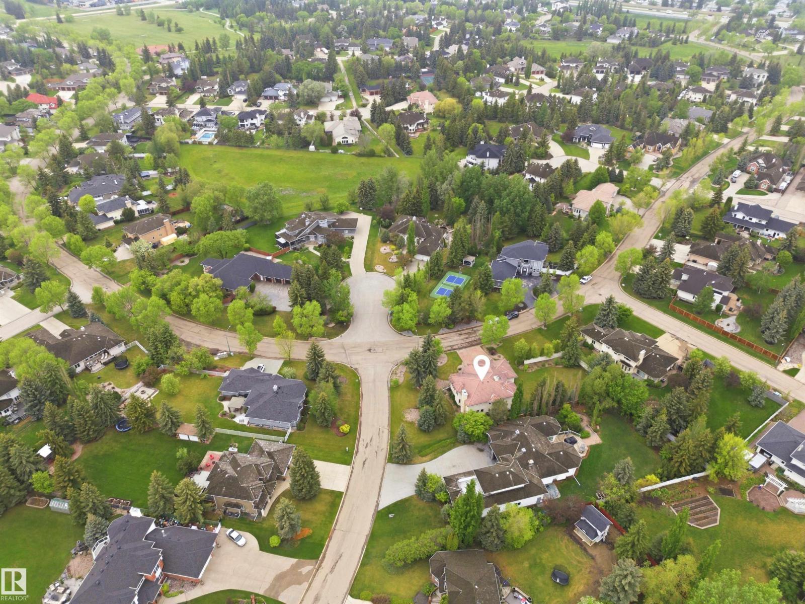 521 ESTATE DR - 52