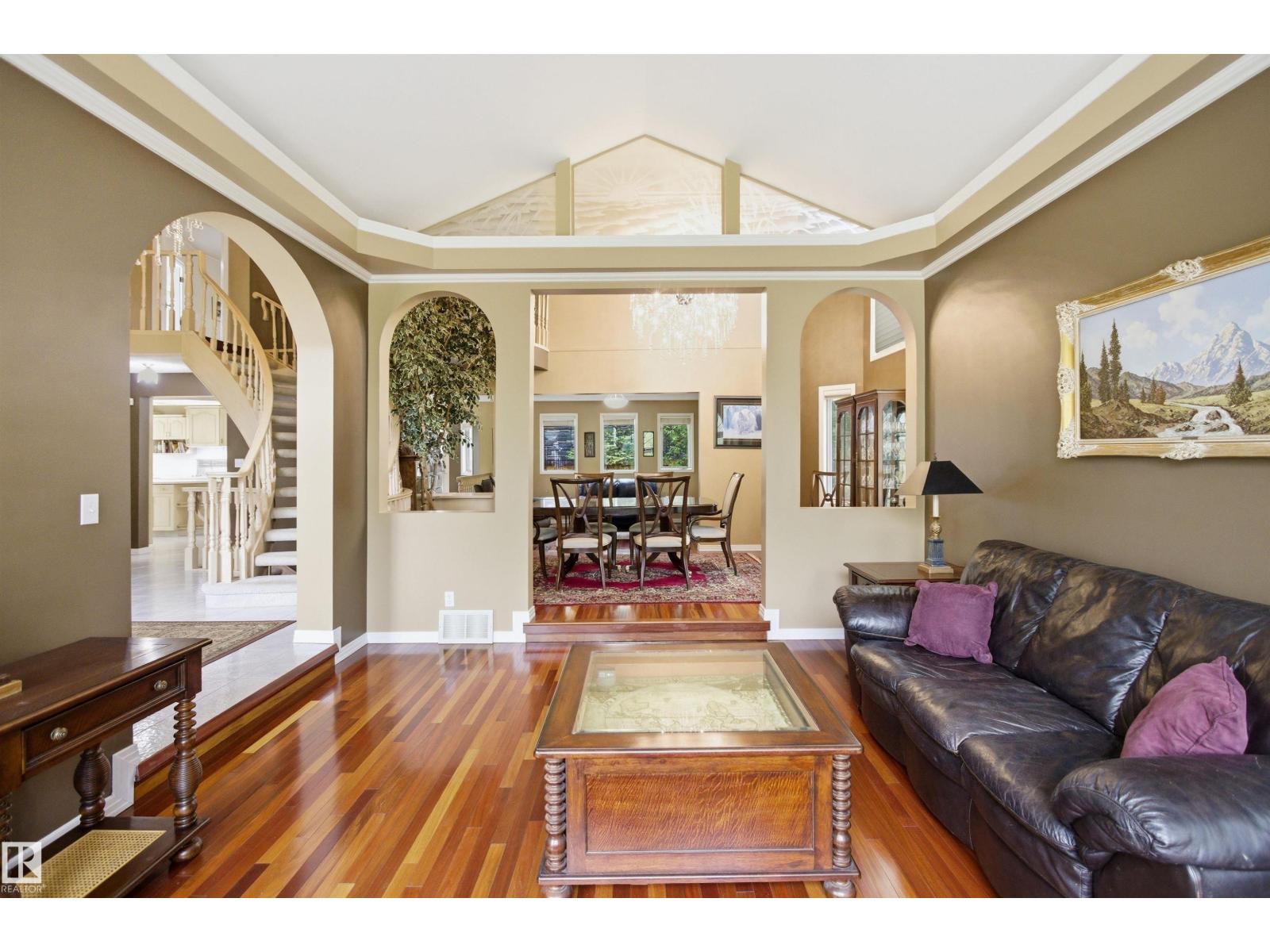 521 ESTATE DR - 7