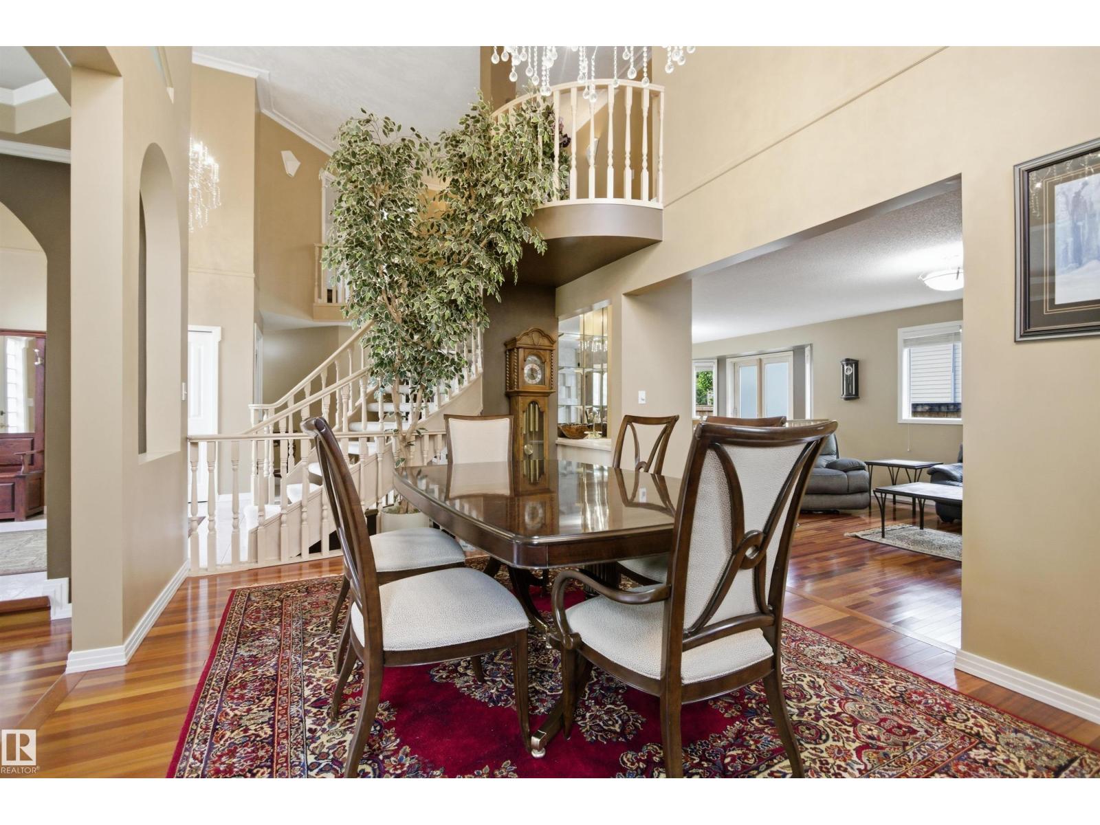 521 ESTATE DR - 9