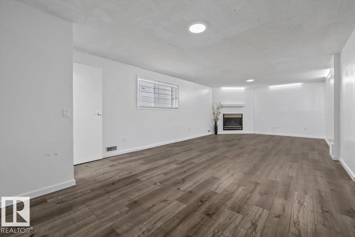 8103 154 AV NW - 23