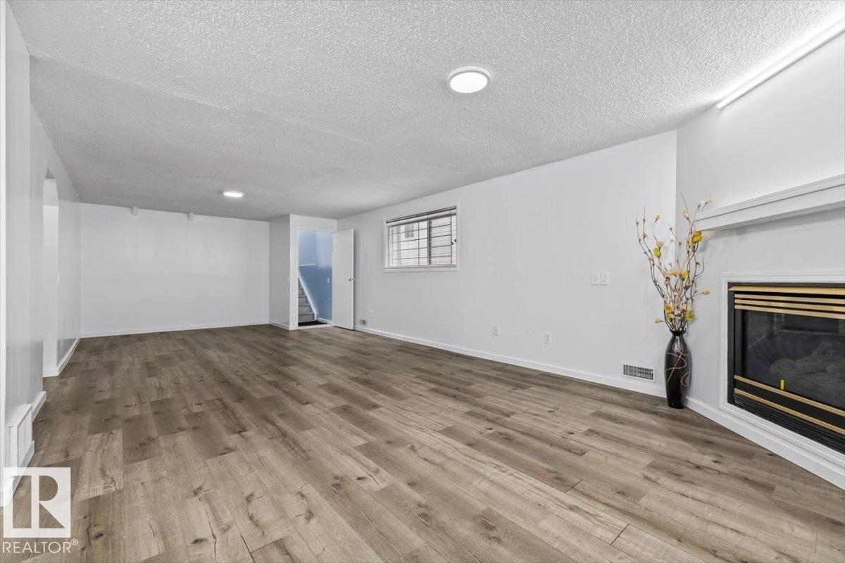 8103 154 AV NW - 24