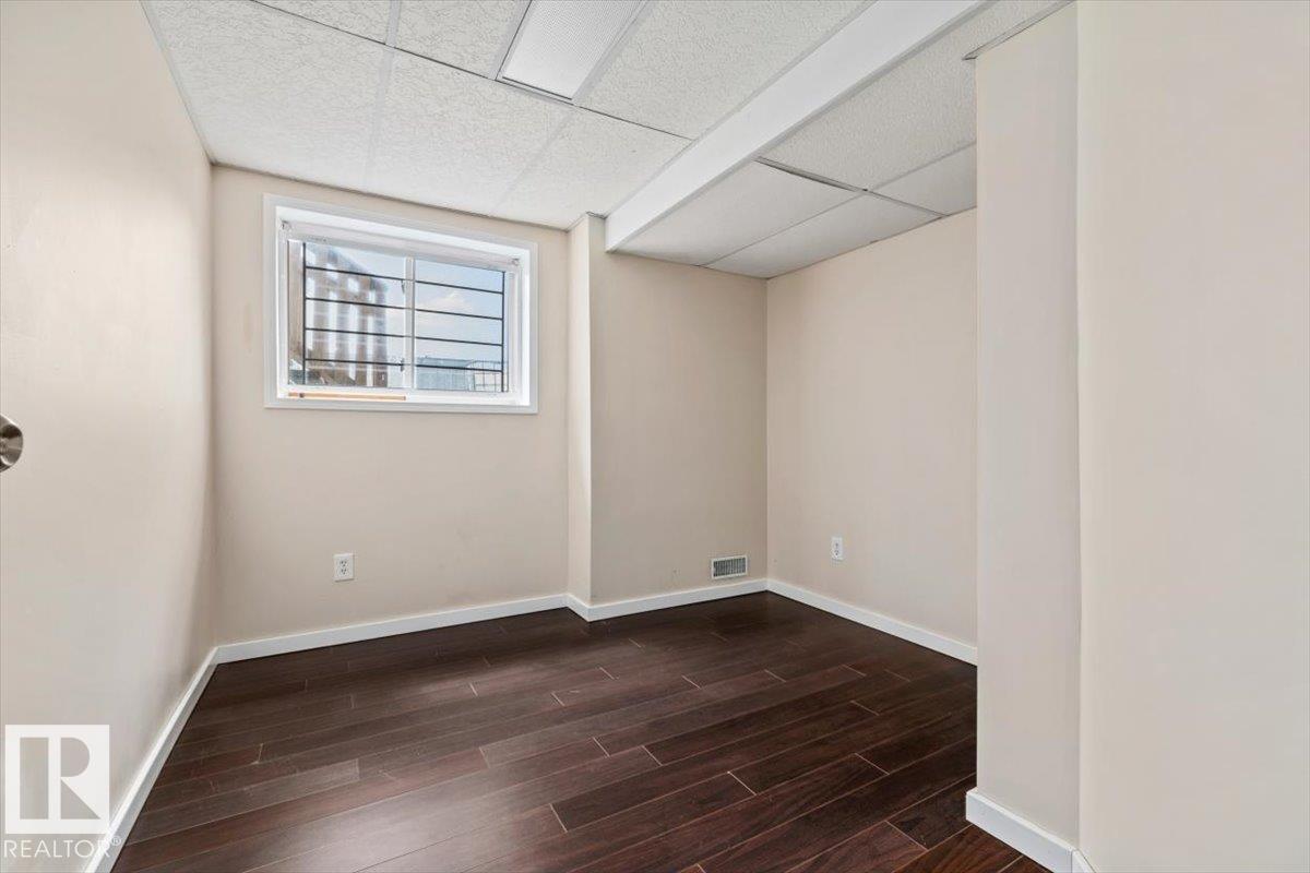 8103 154 AV NW - 27