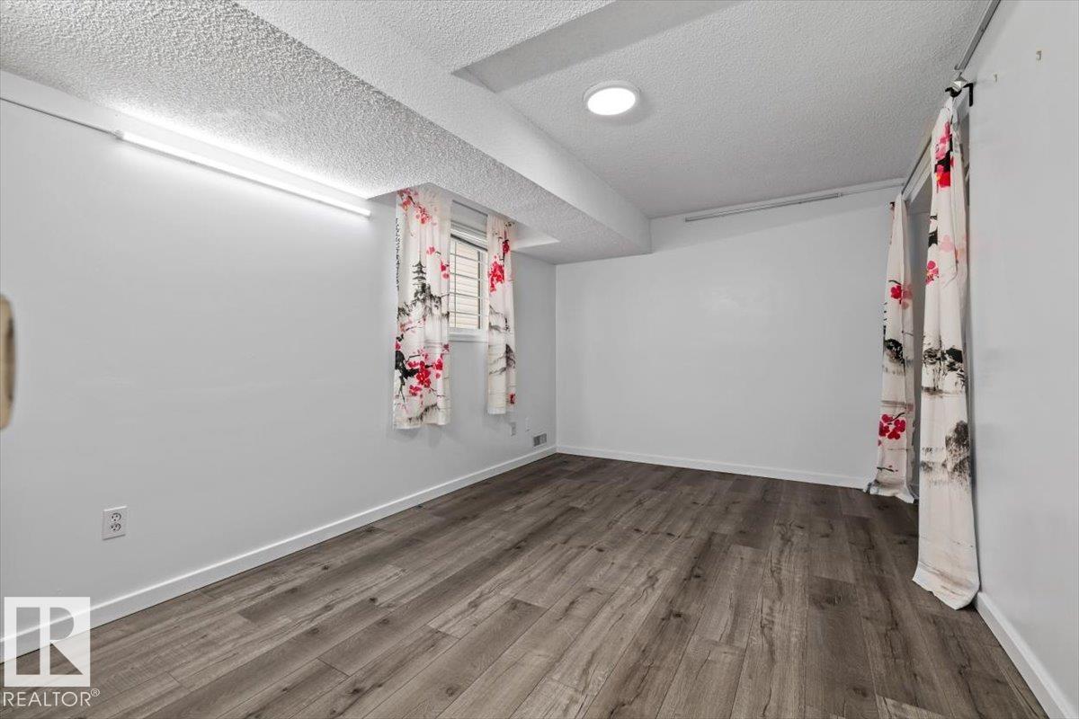 8103 154 AV NW - 28
