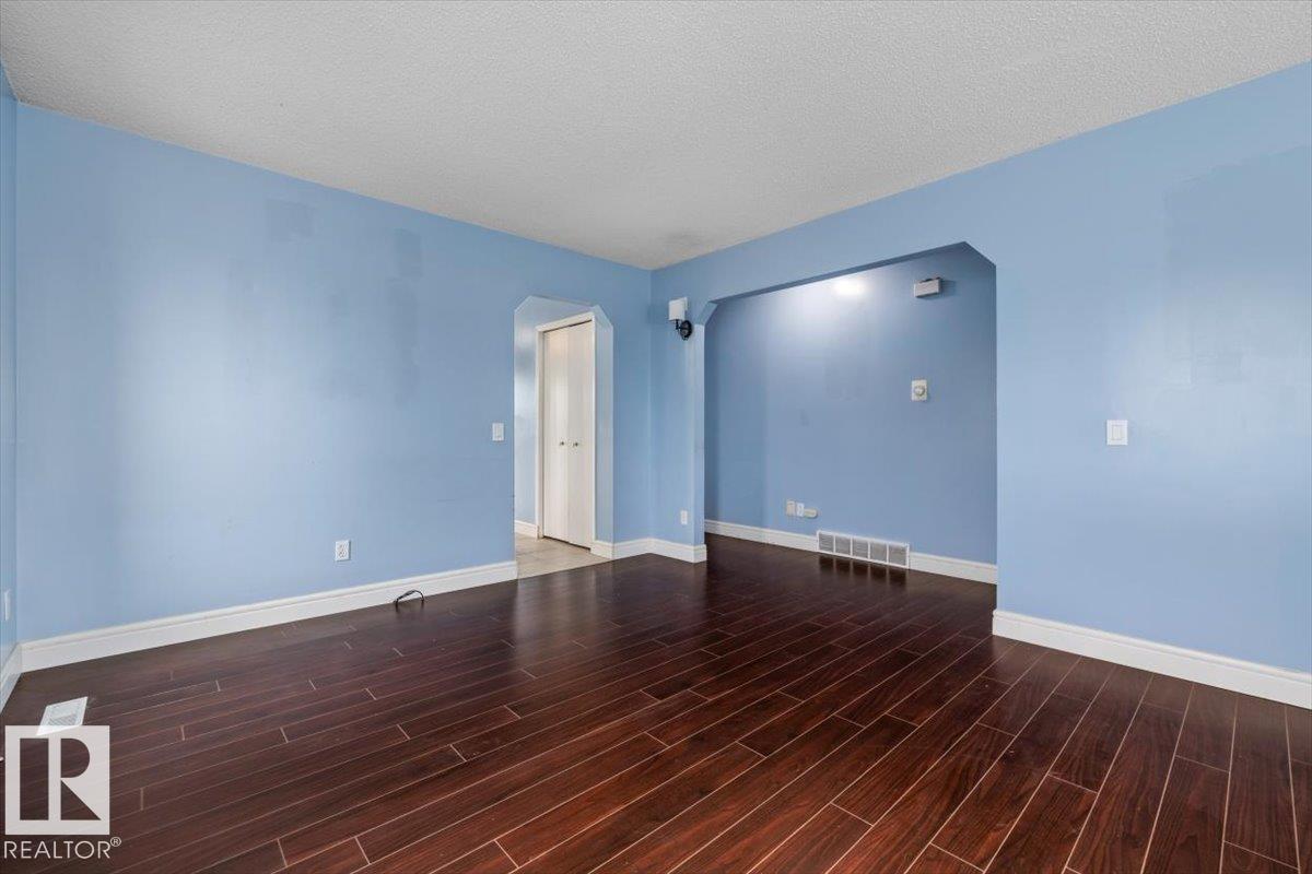 8103 154 AV NW - 9
