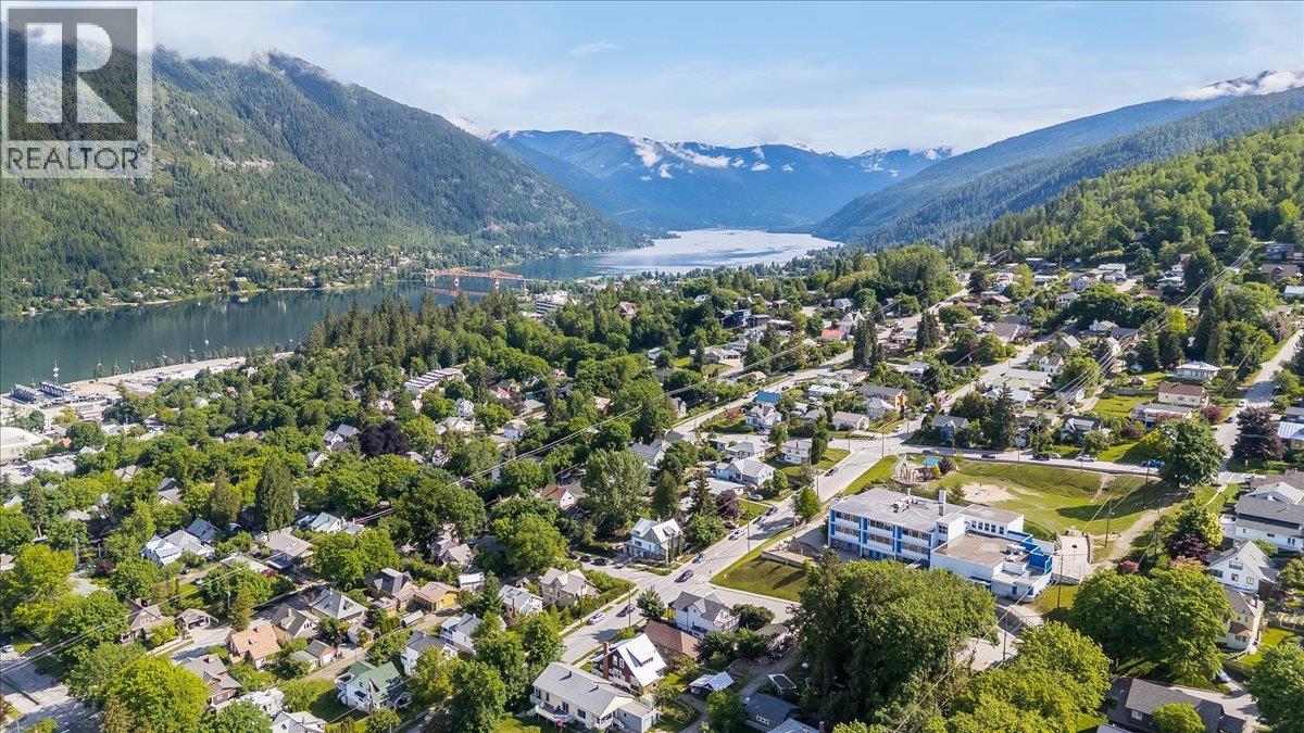 720 Latimer Street - 53