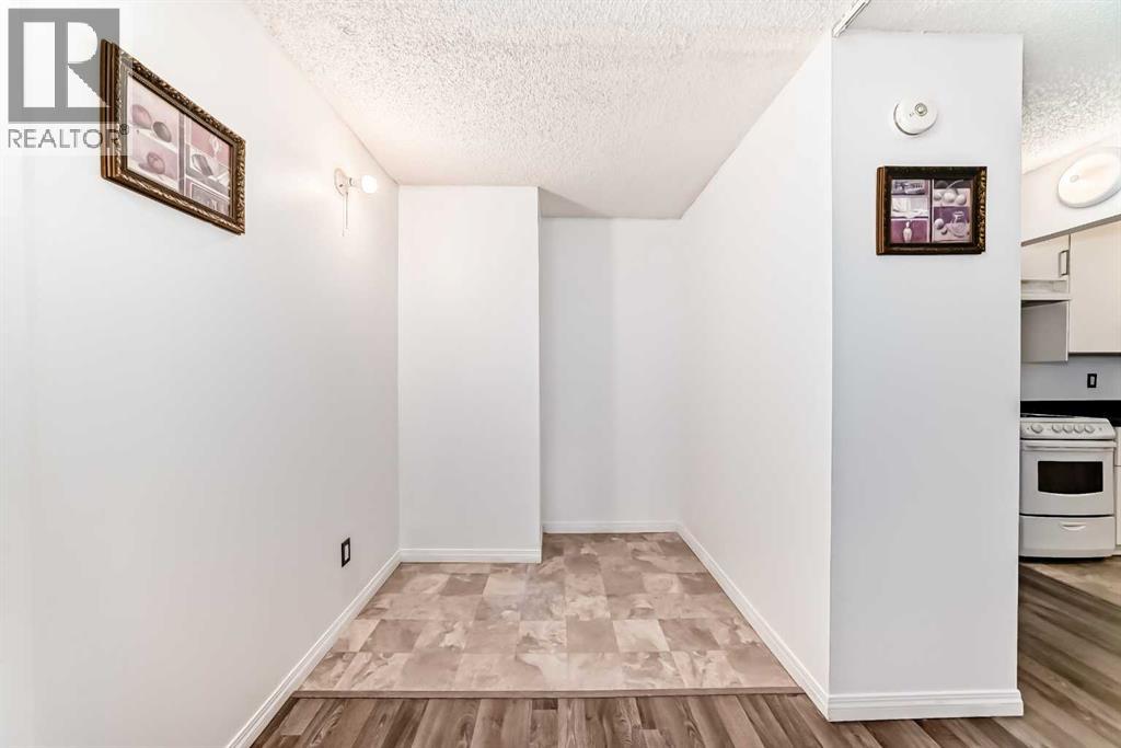 #1403 221 6 Avenue SE - 22