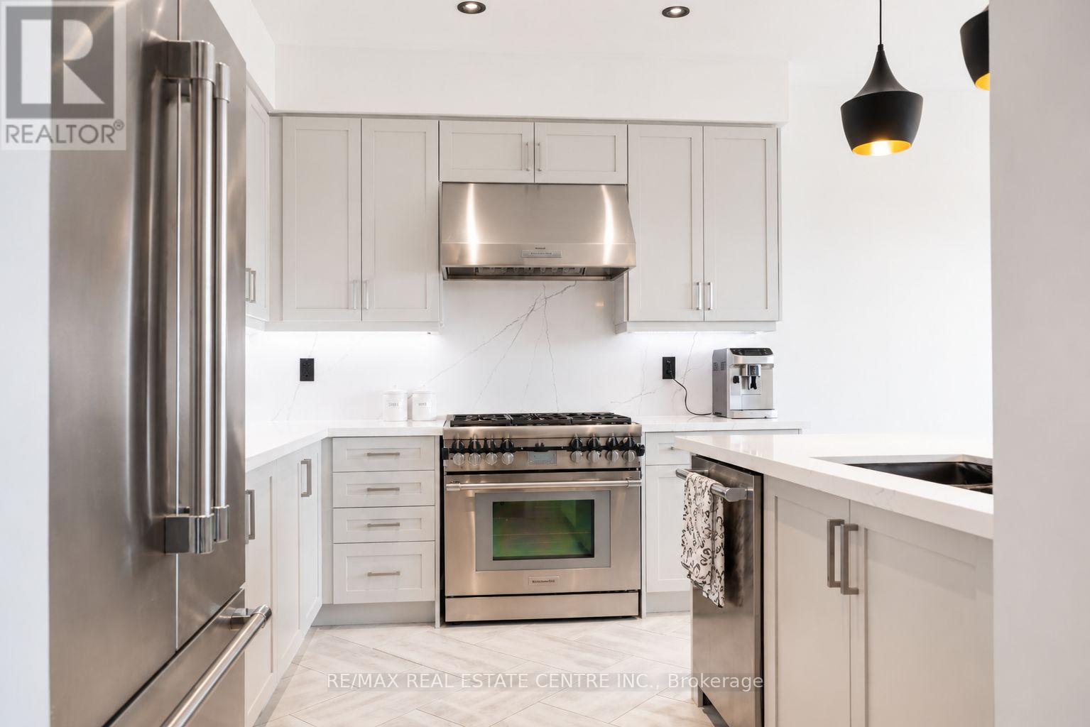 4-bedroom home for sale at 15 CAHILL DRIVE, Brantford ON · photo 18 of 50