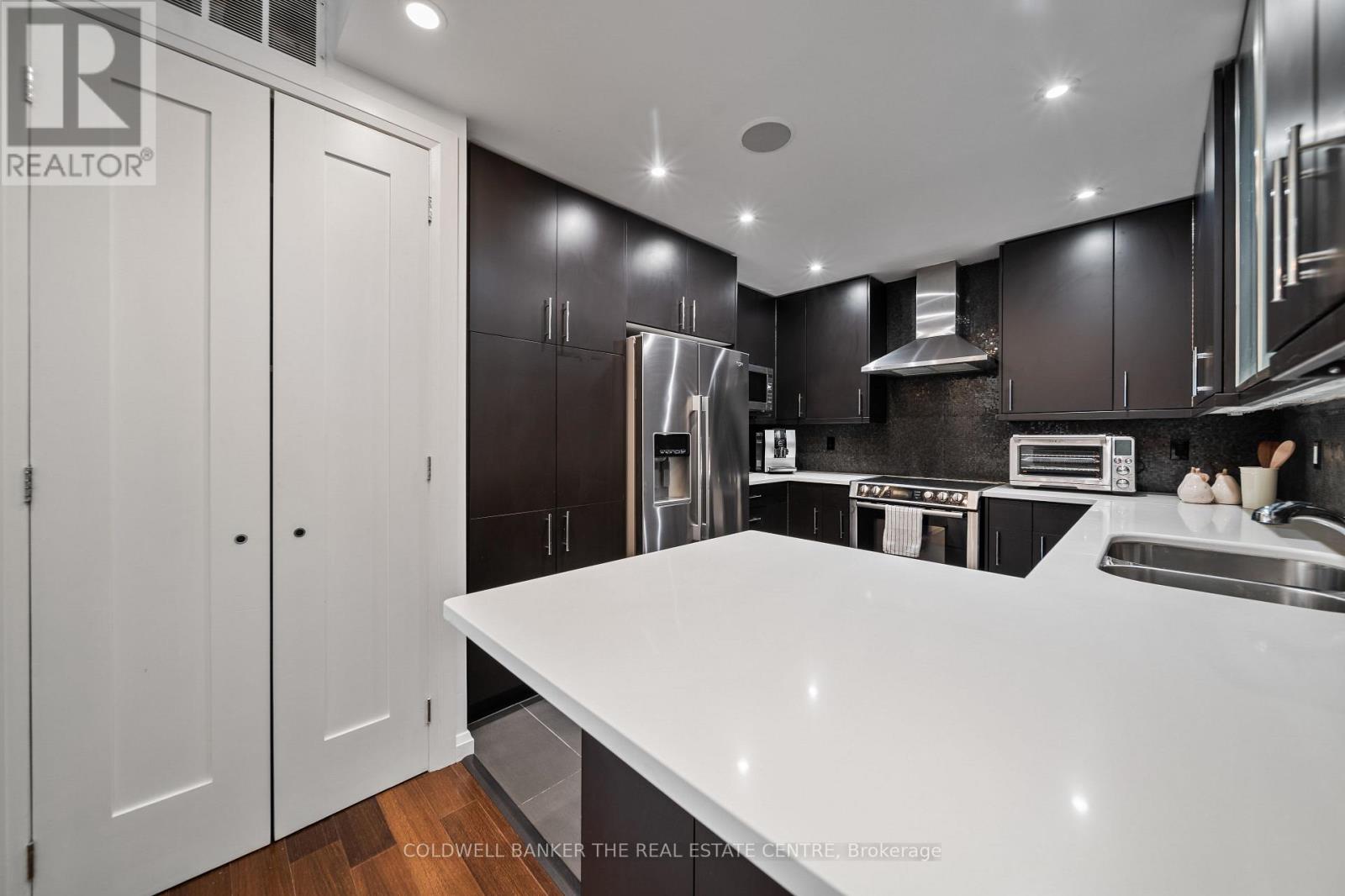 #206 447 WALMER ROAD - 10