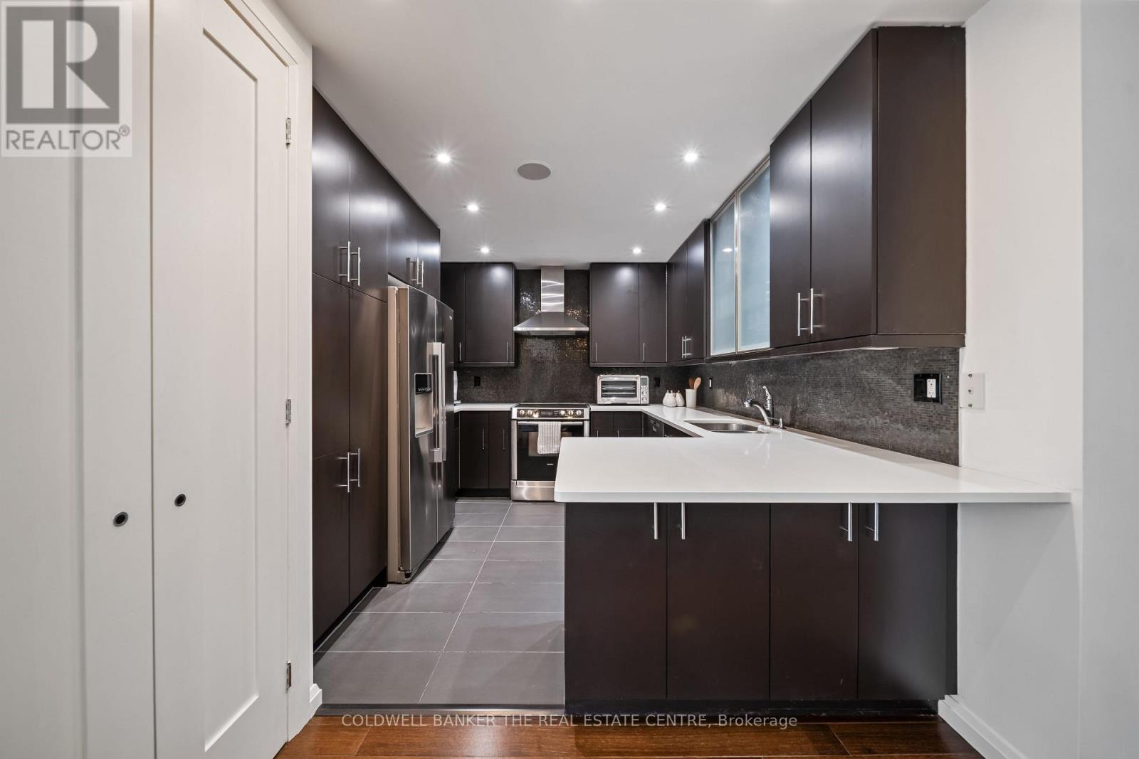 #206 447 WALMER ROAD - 9