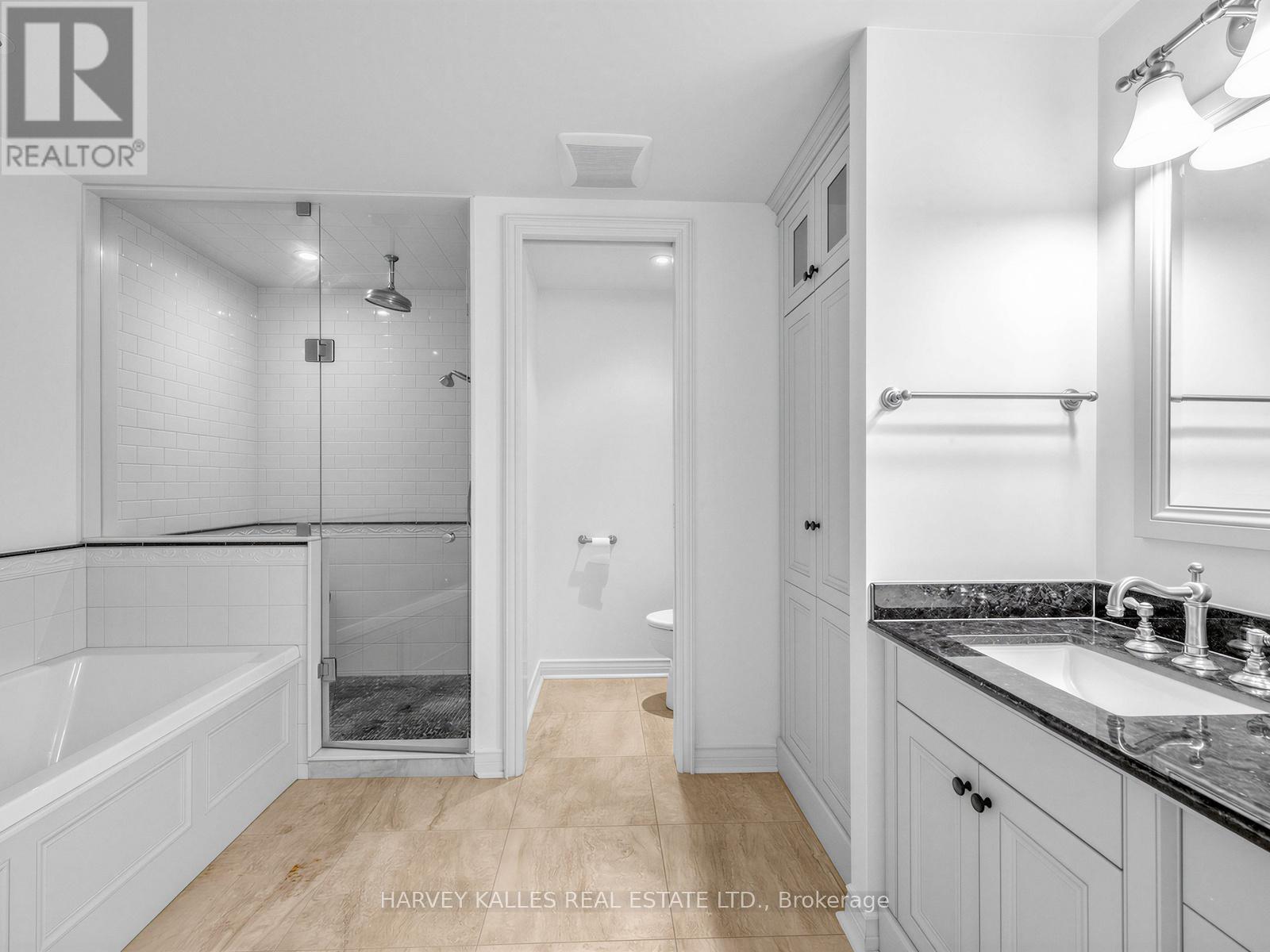 #310 4 LOWTHER AVENUE - 24