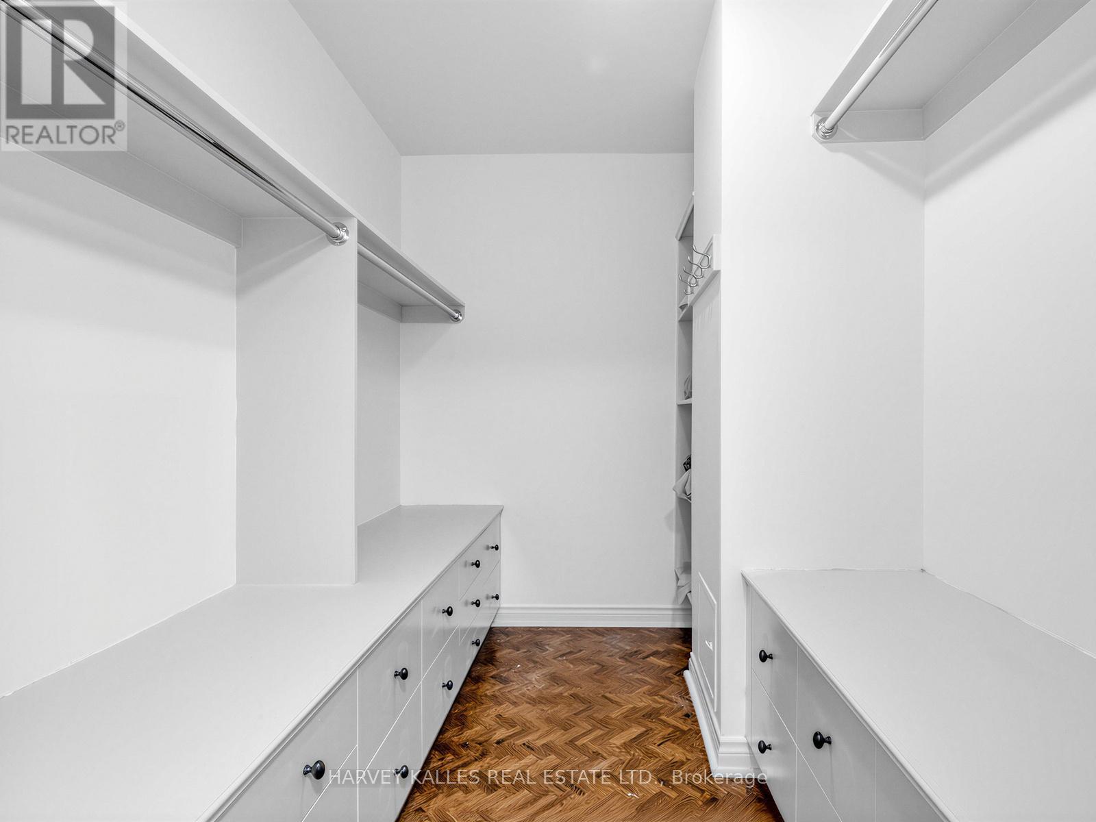 #310 4 LOWTHER AVENUE - 26