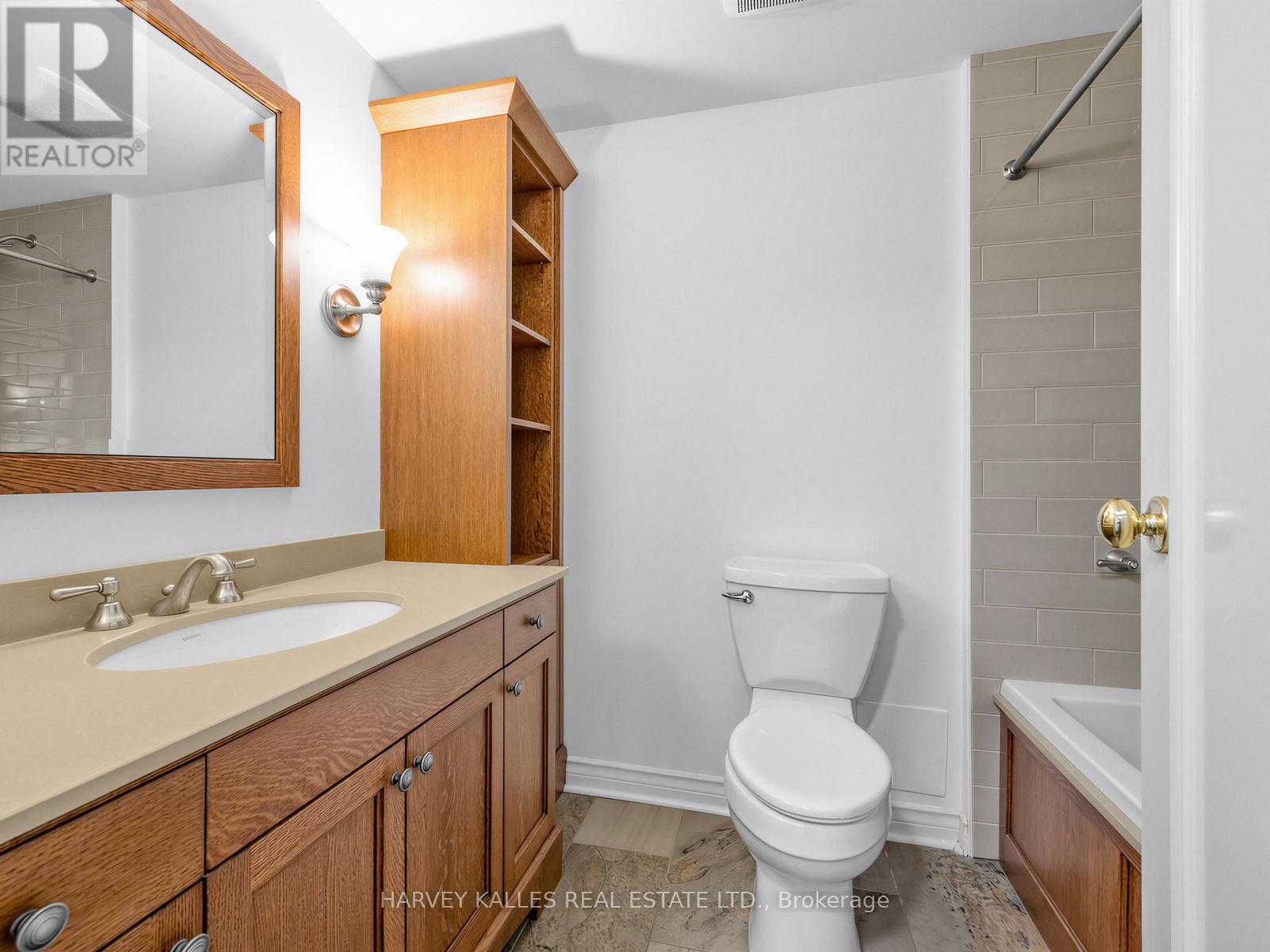 #310 4 LOWTHER AVENUE - 29