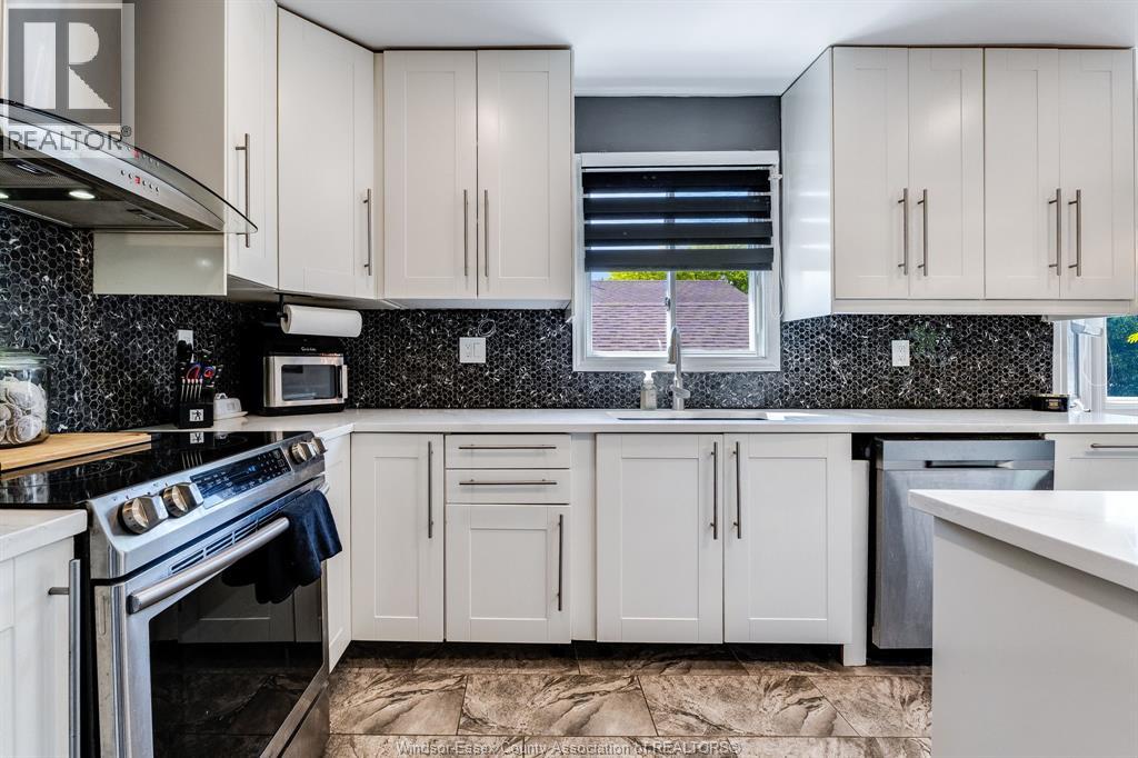 1615 ELMWOOD AVENUE - 11