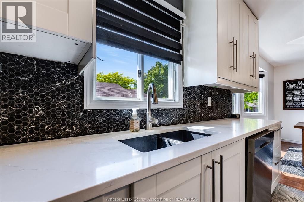 1615 ELMWOOD AVENUE - 12