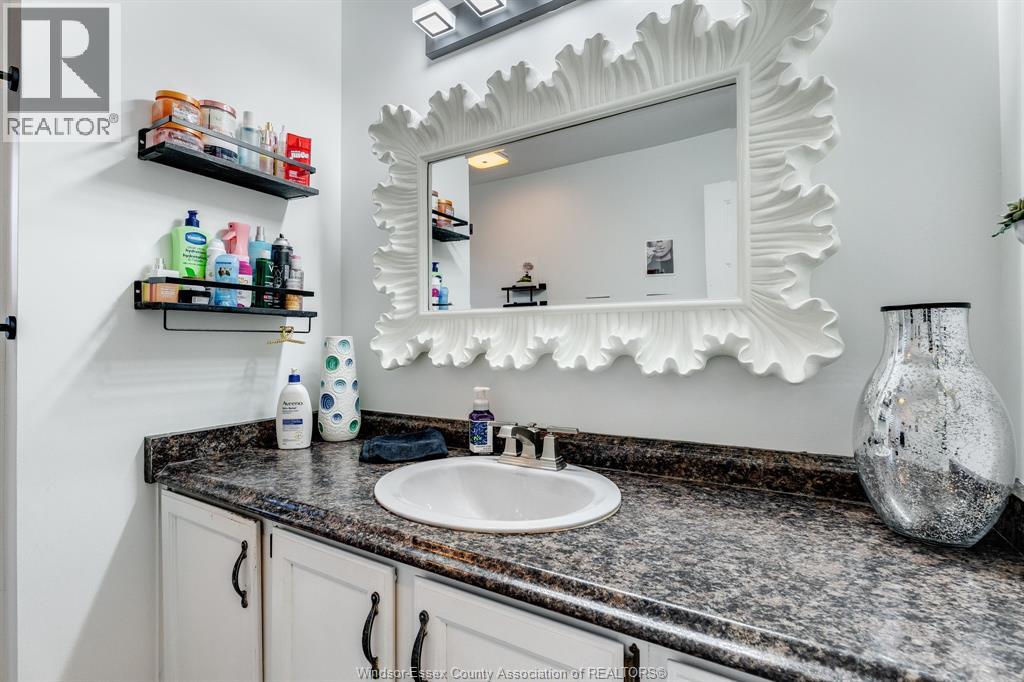 1615 ELMWOOD AVENUE - 16