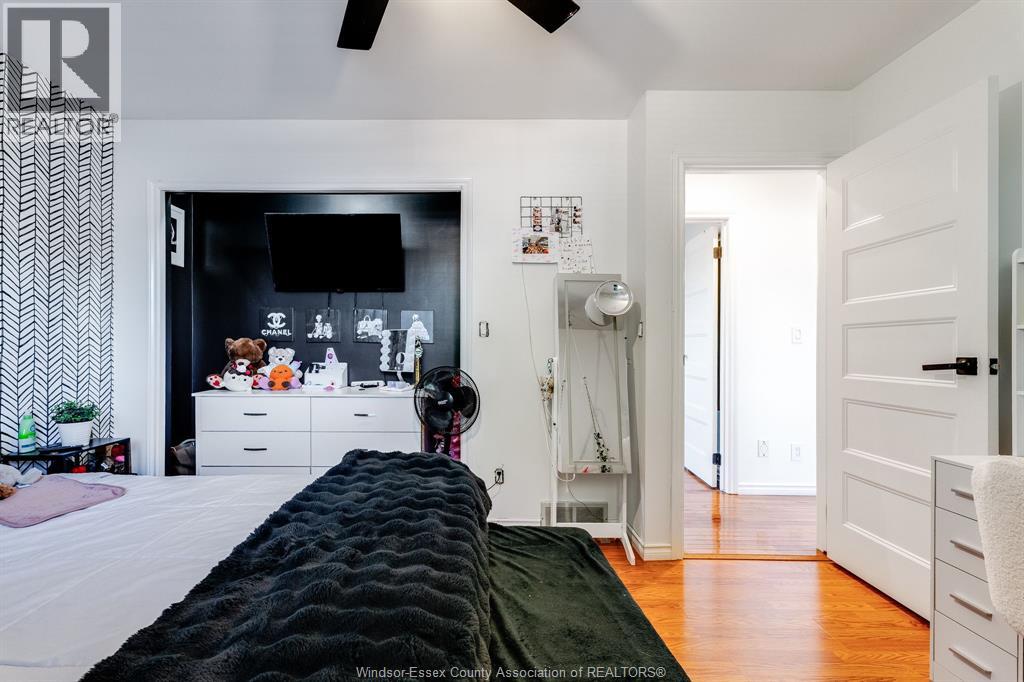 1615 ELMWOOD AVENUE - 18