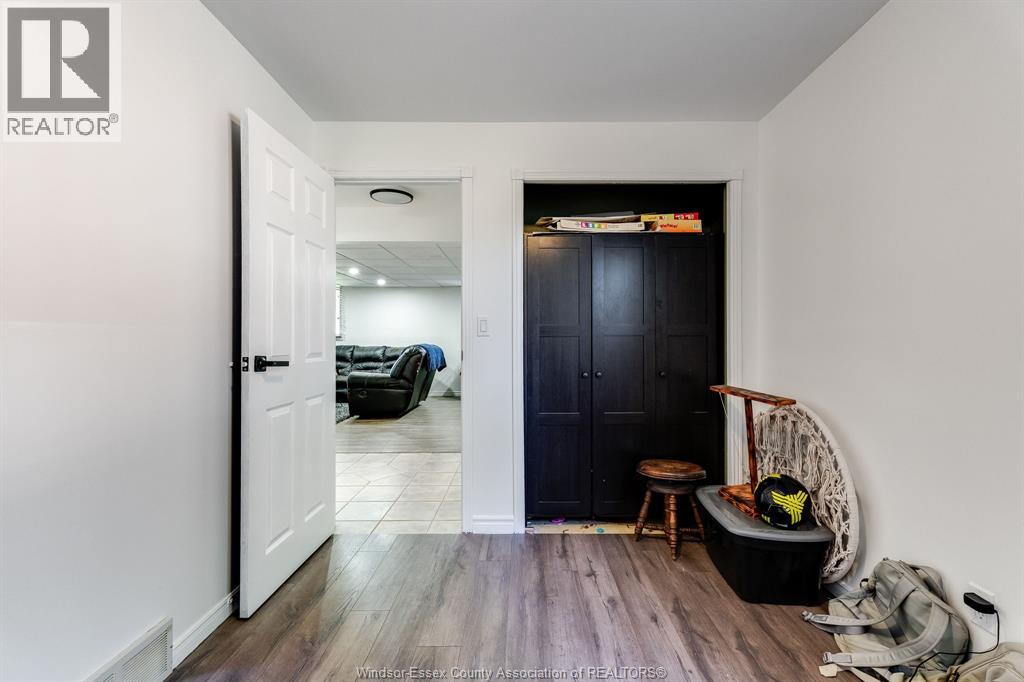 1615 ELMWOOD AVENUE - 25