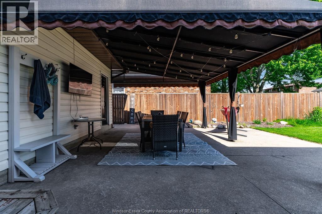 1615 ELMWOOD AVENUE - 35