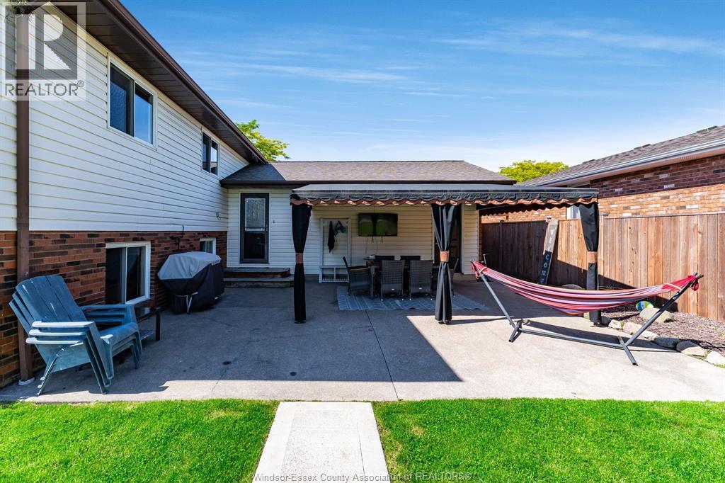 1615 ELMWOOD AVENUE - 40