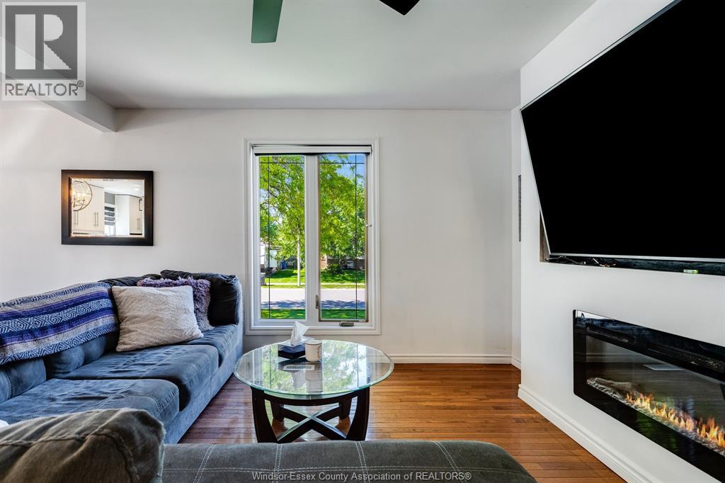 1615 ELMWOOD AVENUE - 5