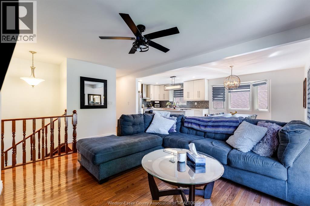 1615 ELMWOOD AVENUE - 6
