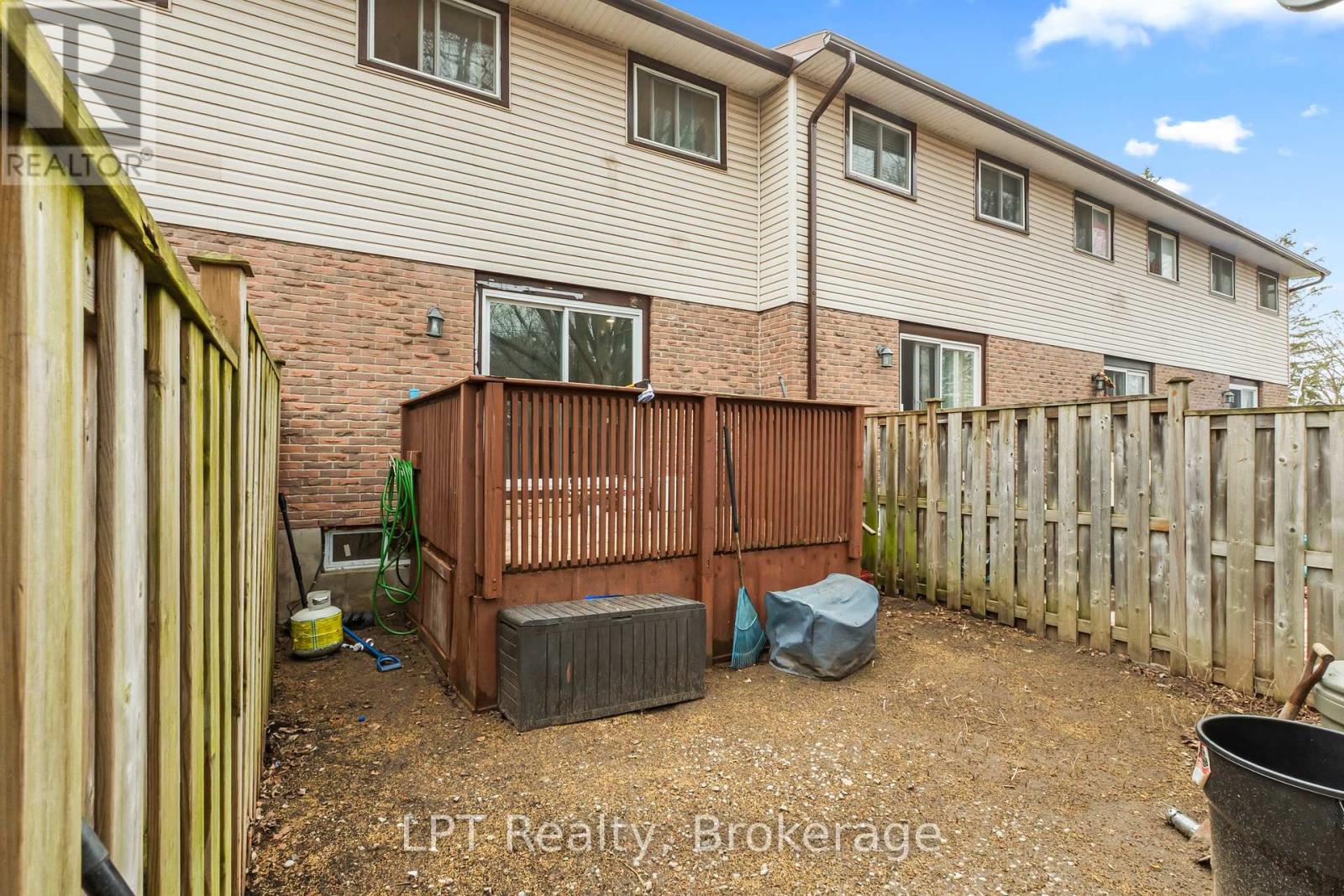 4 TIFFANY PLACE - 24