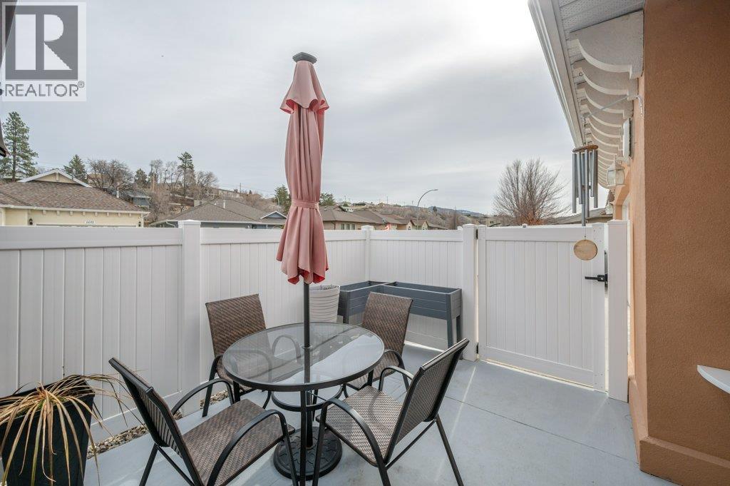 247 Willows Place, Oliver