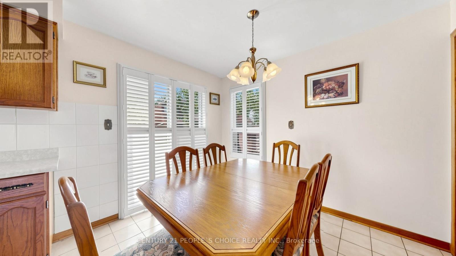145 CHANCELLOR DRIVE - 17