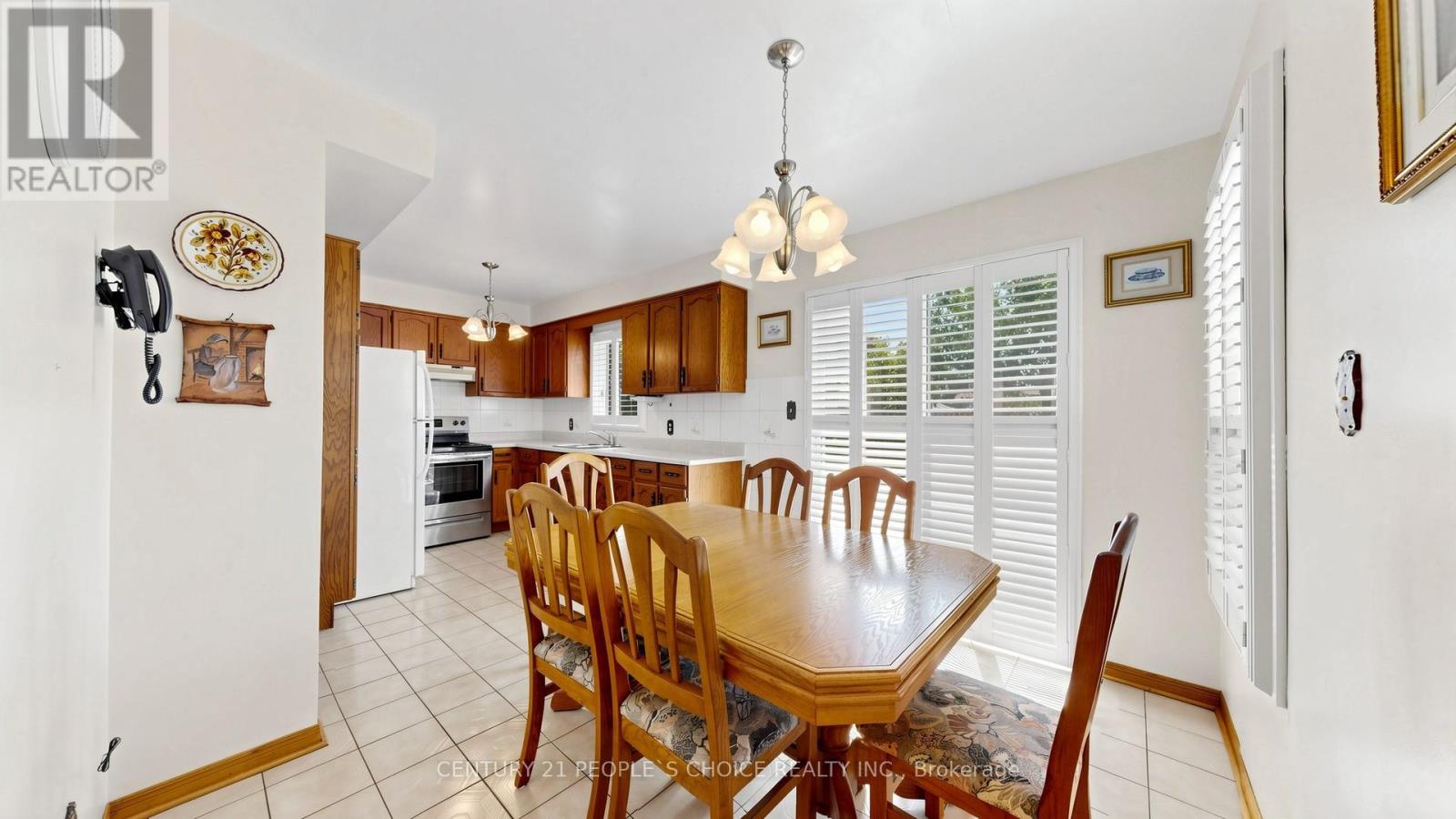 145 CHANCELLOR DRIVE - 18