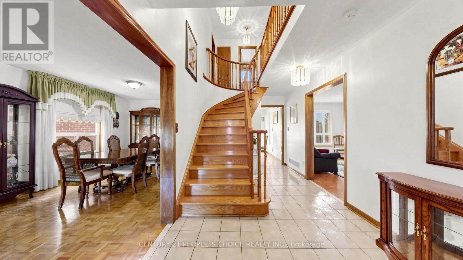 145 CHANCELLOR DRIVE - 21