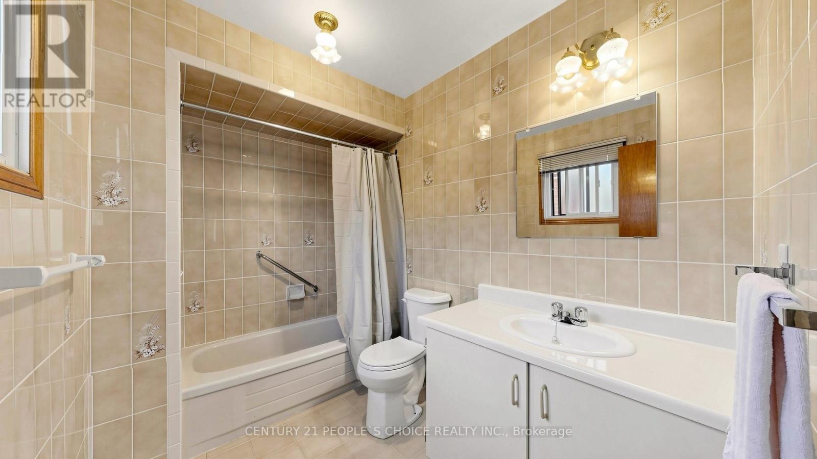 145 CHANCELLOR DRIVE - 24