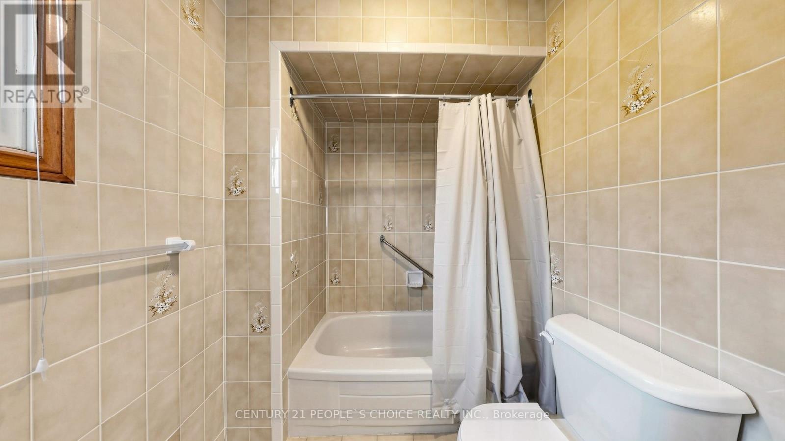 145 CHANCELLOR DRIVE - 25